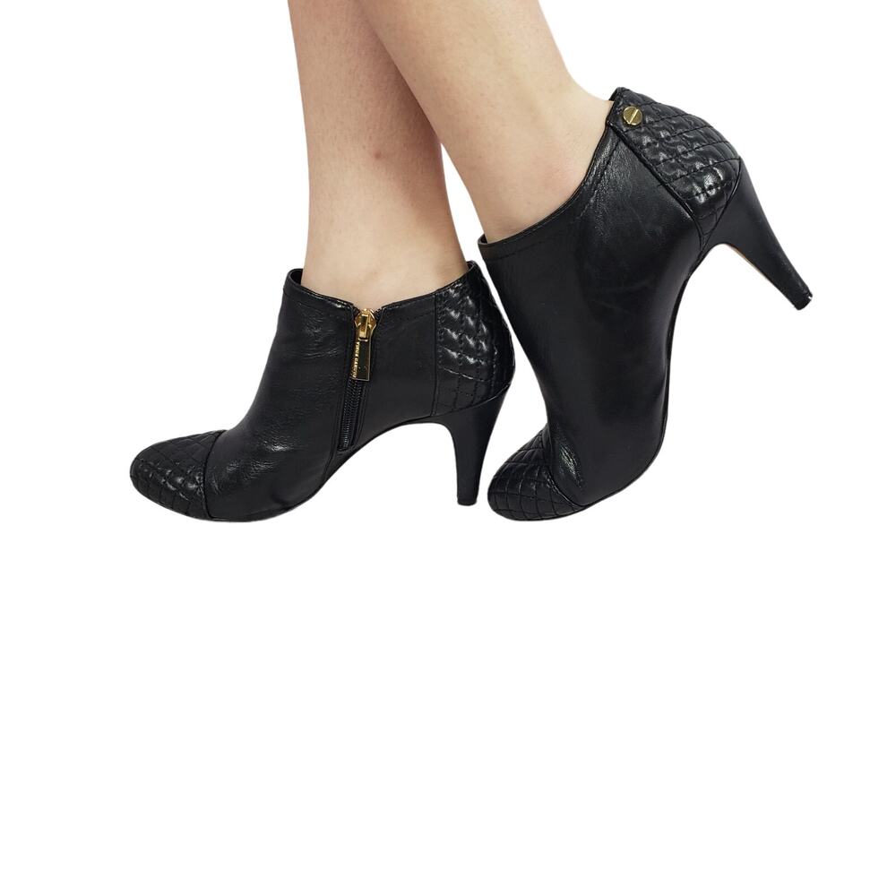 Vince Camuto Valentina Women's Black Leather Ankle Boots Size 6M